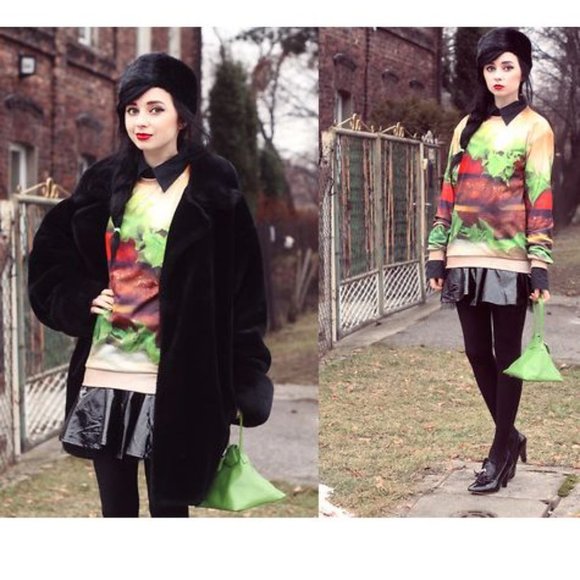 Hamburger Sweatshirt - Picture 3 of 9